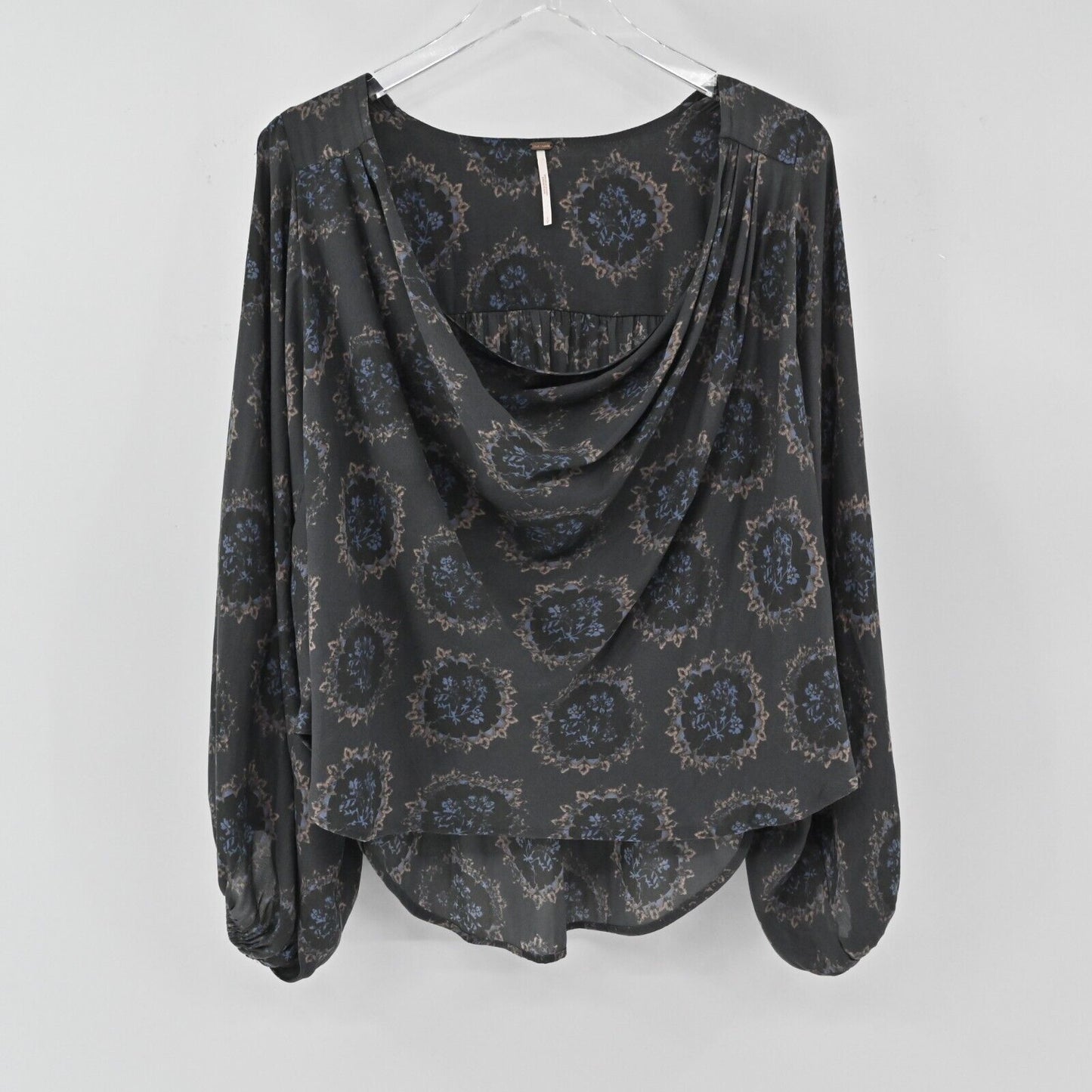 FREE PEOPLE Top Womens Size S Cowling Around Printed Blouse Midnight Combo Boho
