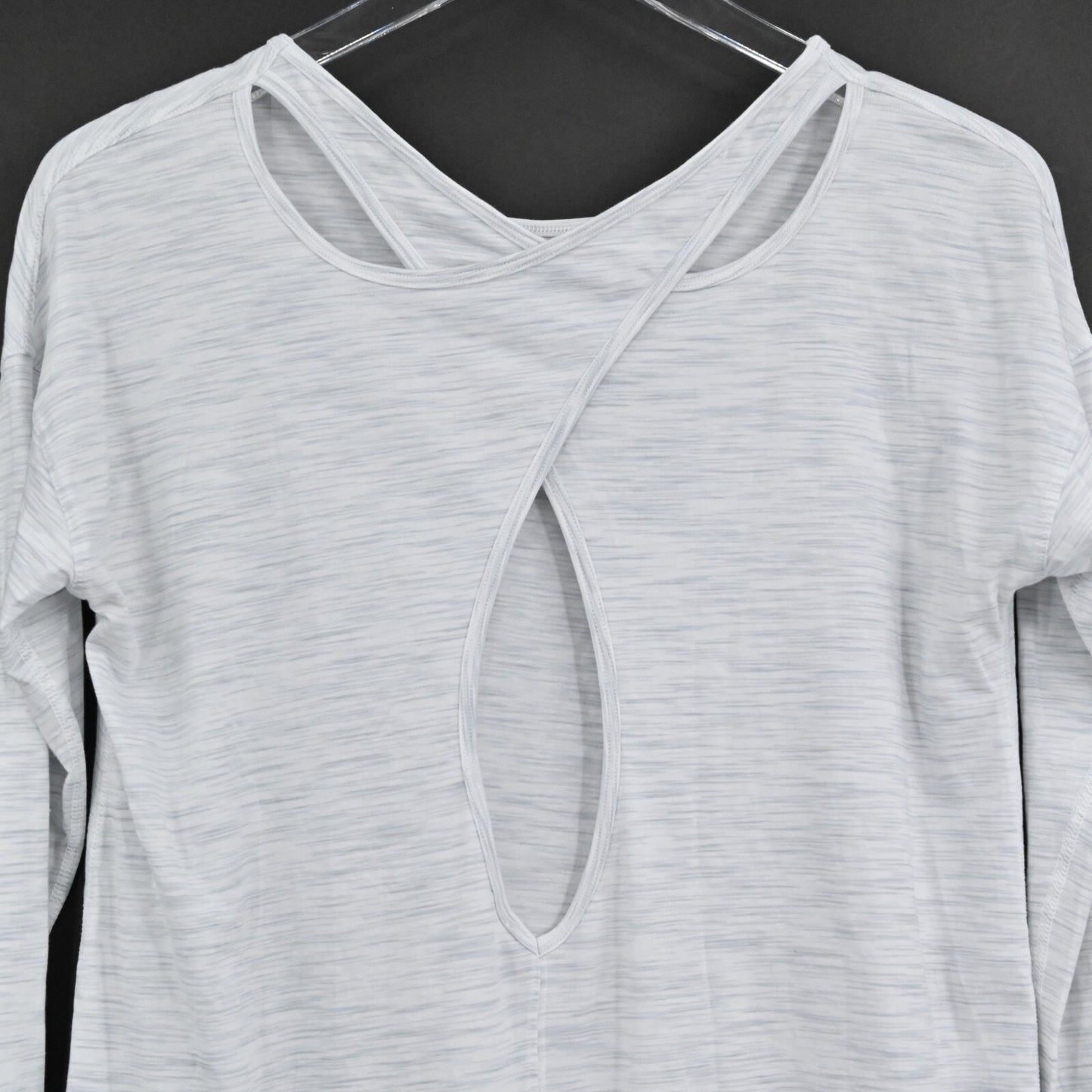 LULULEMON Womens Back Into It Top Size 4 Space Dye Alpine White Ice Gray Logo