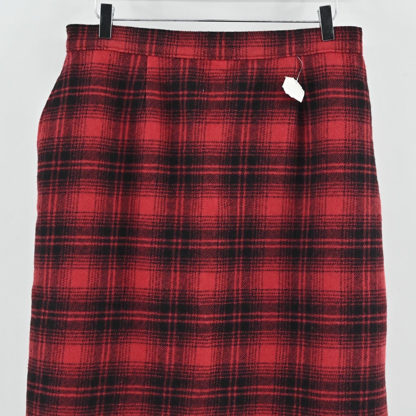 VTG Woolrich Womens Wool Plaid Skirt 16 Midi Red Black Fringe Deadstock Holiday