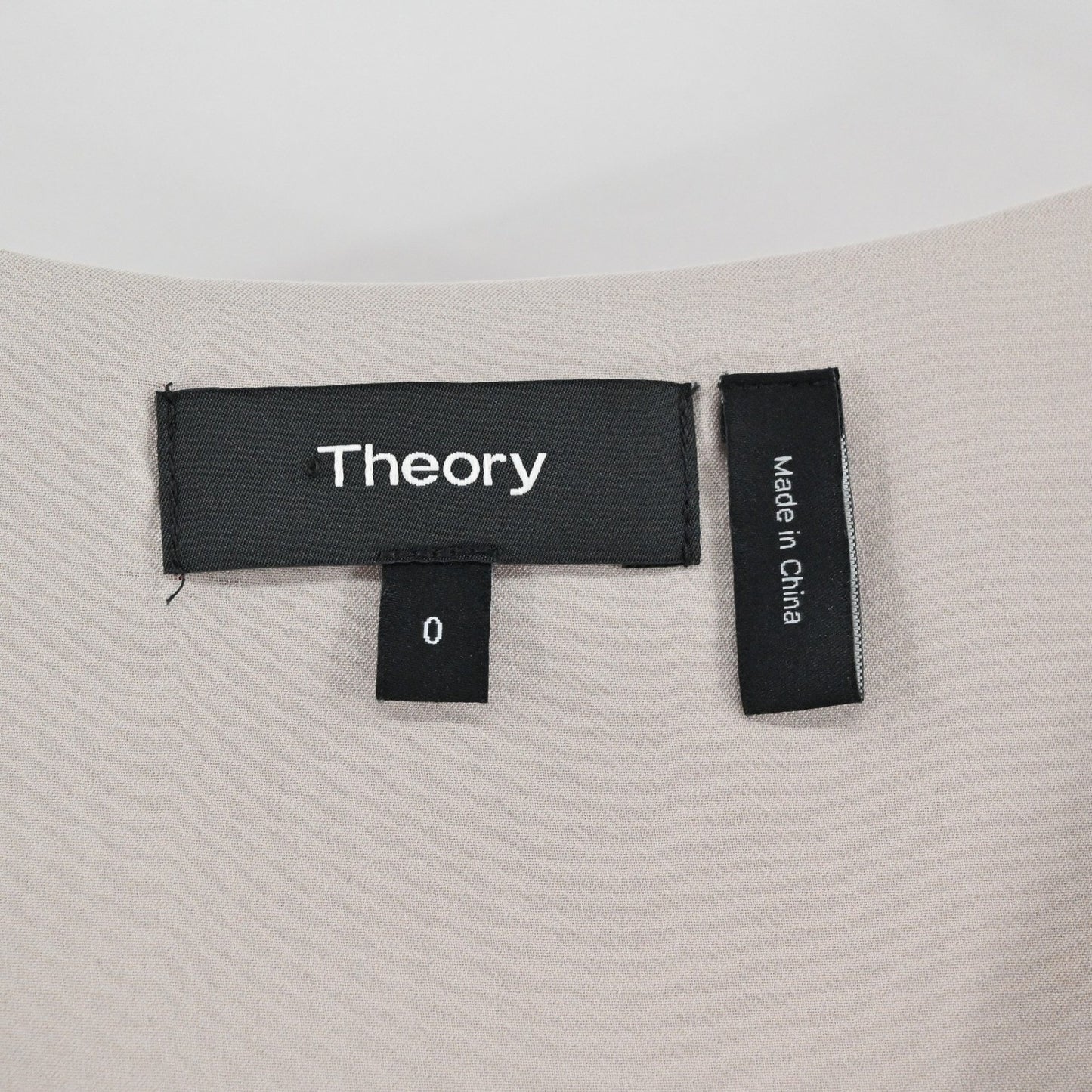 Theory Rosina Crepe Shift Dress Sleeveless Size 0 Red V Neck Career Date Night