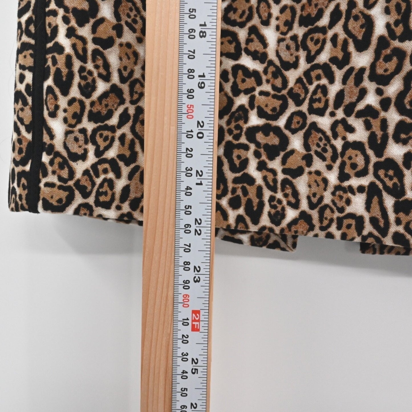 WHBM Animal Print Pencil Skirt Size 2 Leopard Cotton Lined Mob Wife Office Siren