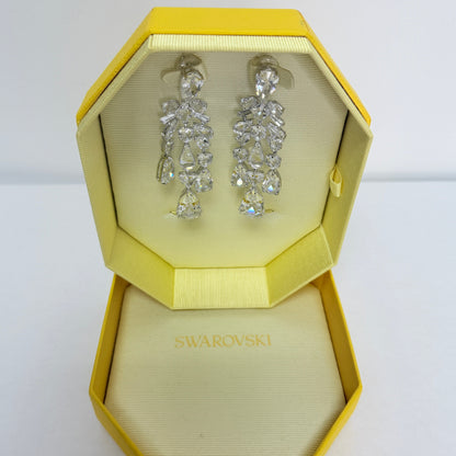 These Swarovski Crystals Chandelier Mesmera Earrings