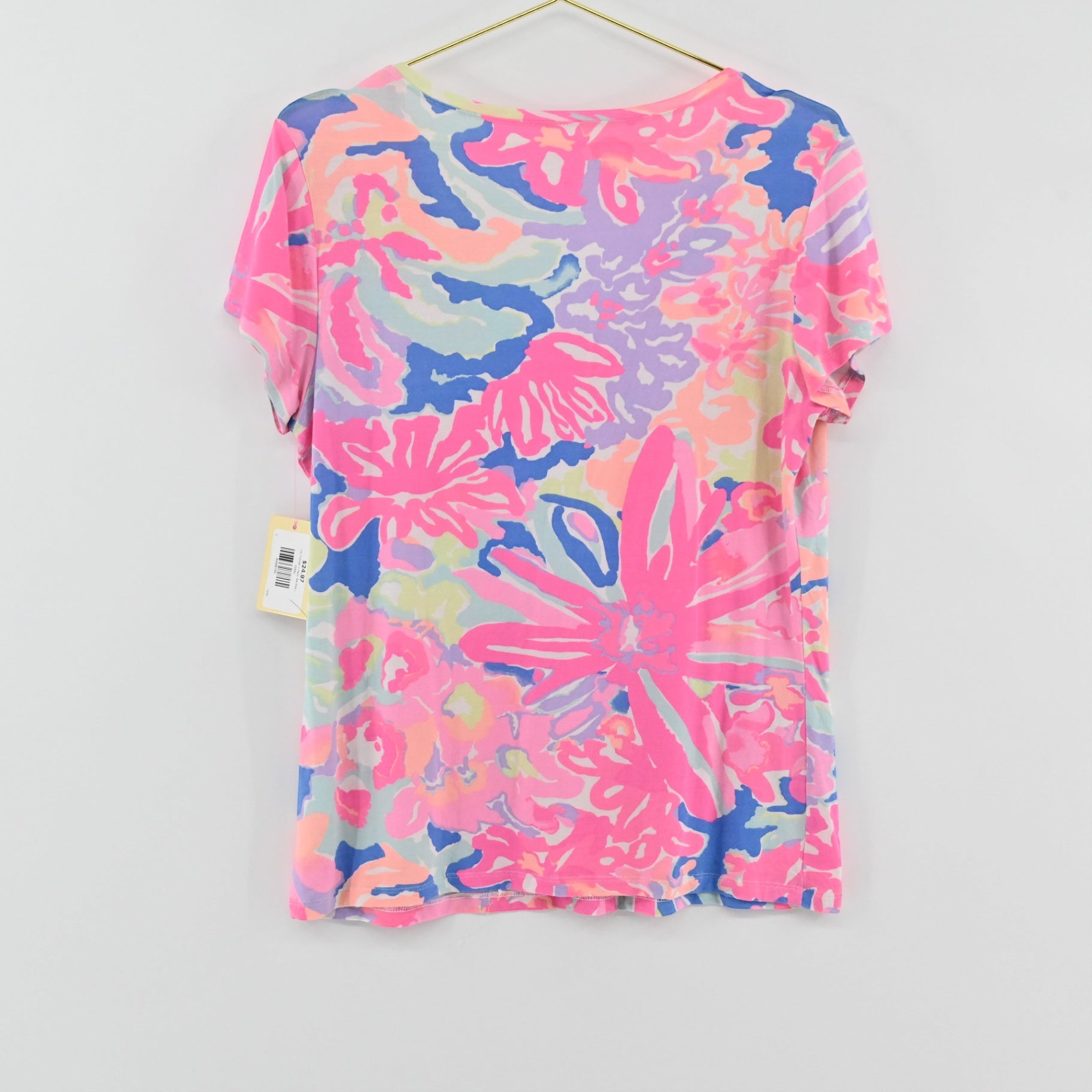 Lilly Pulitzer V-Neck Tee Size L