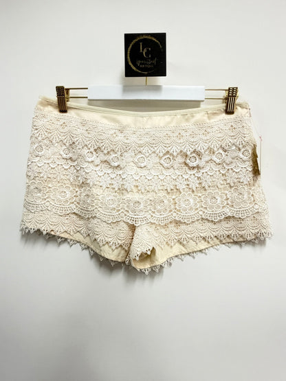 Sans Souci Ivory Lace Shorts Size L