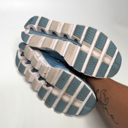 On Cloud Cloudswift Shoes Size 9