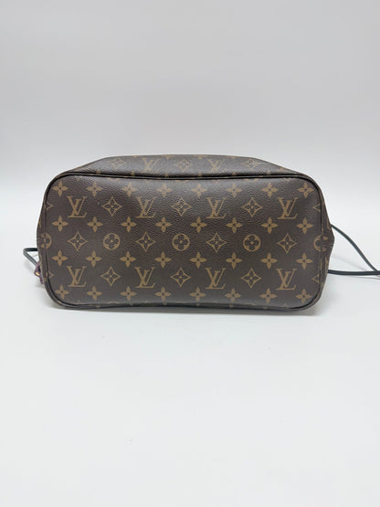 Louis Vuitton Limited Edition 2015 Monogram Totem Neverfull MM Tote Bag
