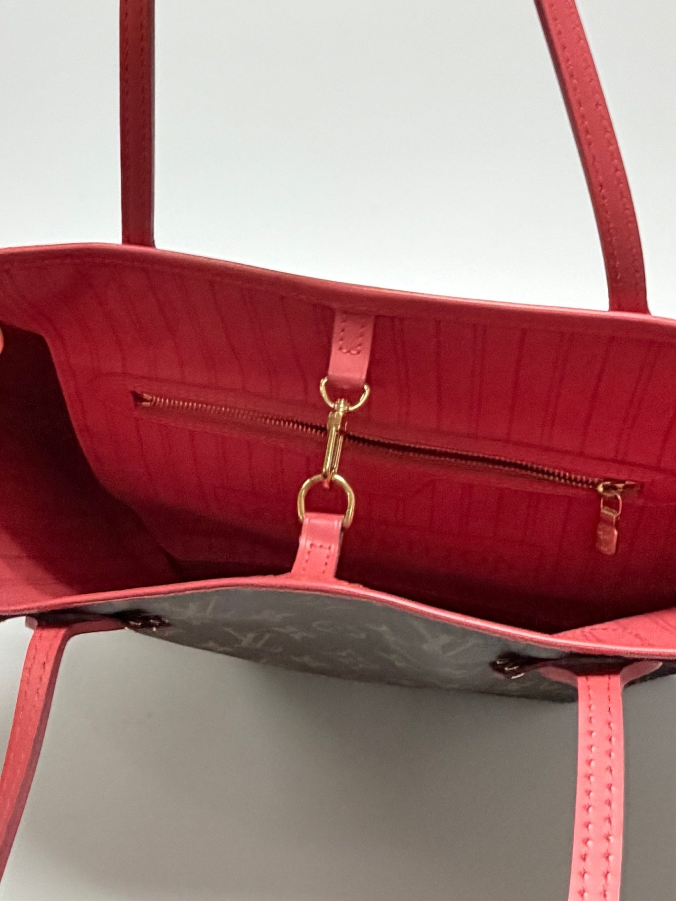 Louis Vuitton Limited Edition 2015 Monogram Totem Neverfull MM Tote Bag