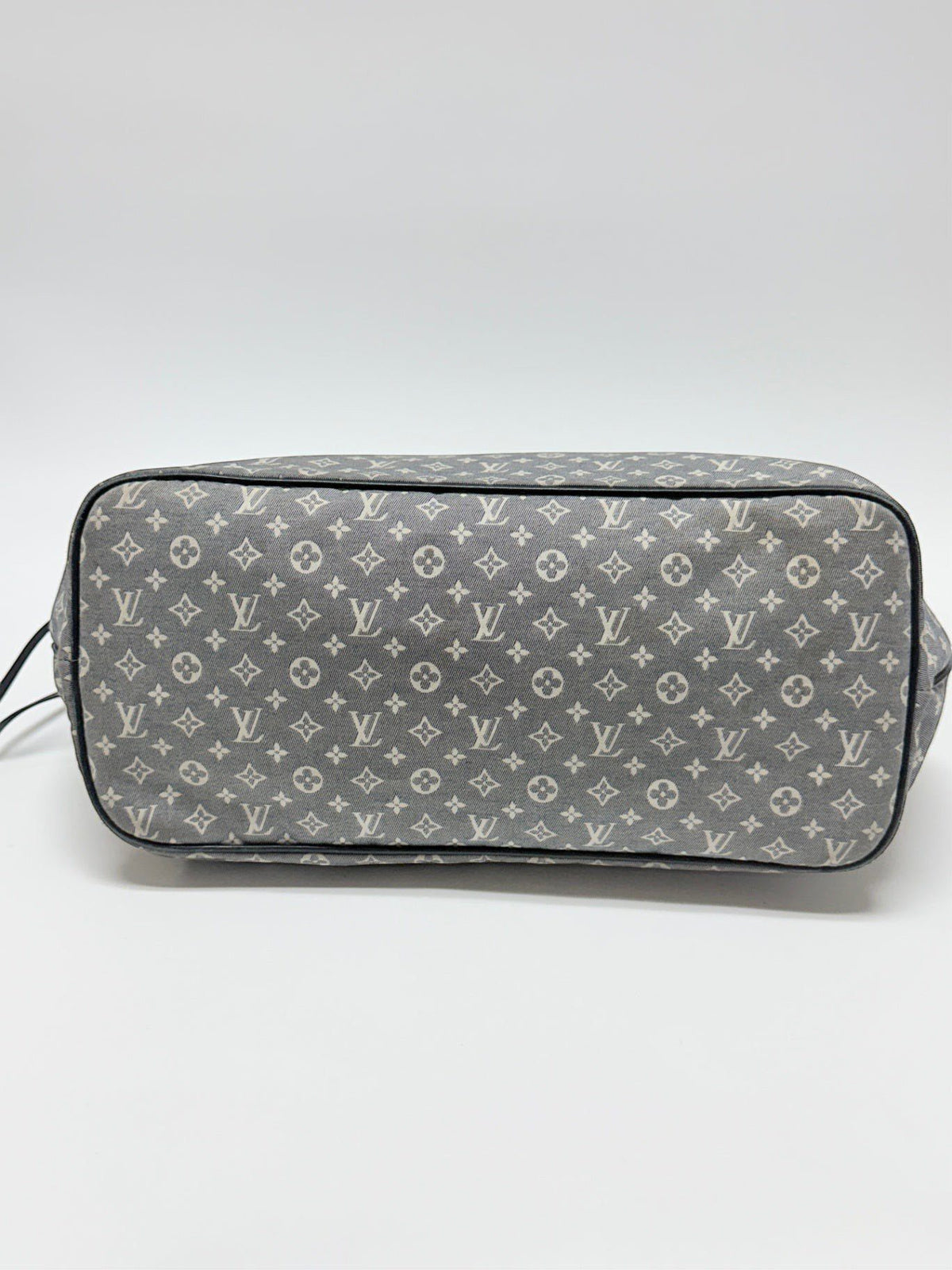LOUIS VUITTON Neverfull MM Monogram Idylle Canvas Navy Shoulder Tote Bag M40514