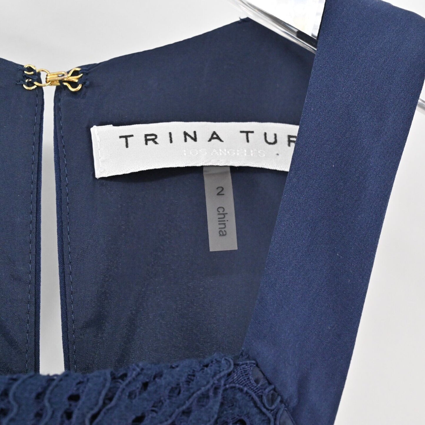 TRINA TURK Dress Sz 2 Navy Indigo Felisha Silk Blend Sleeveless Shift Scalloped