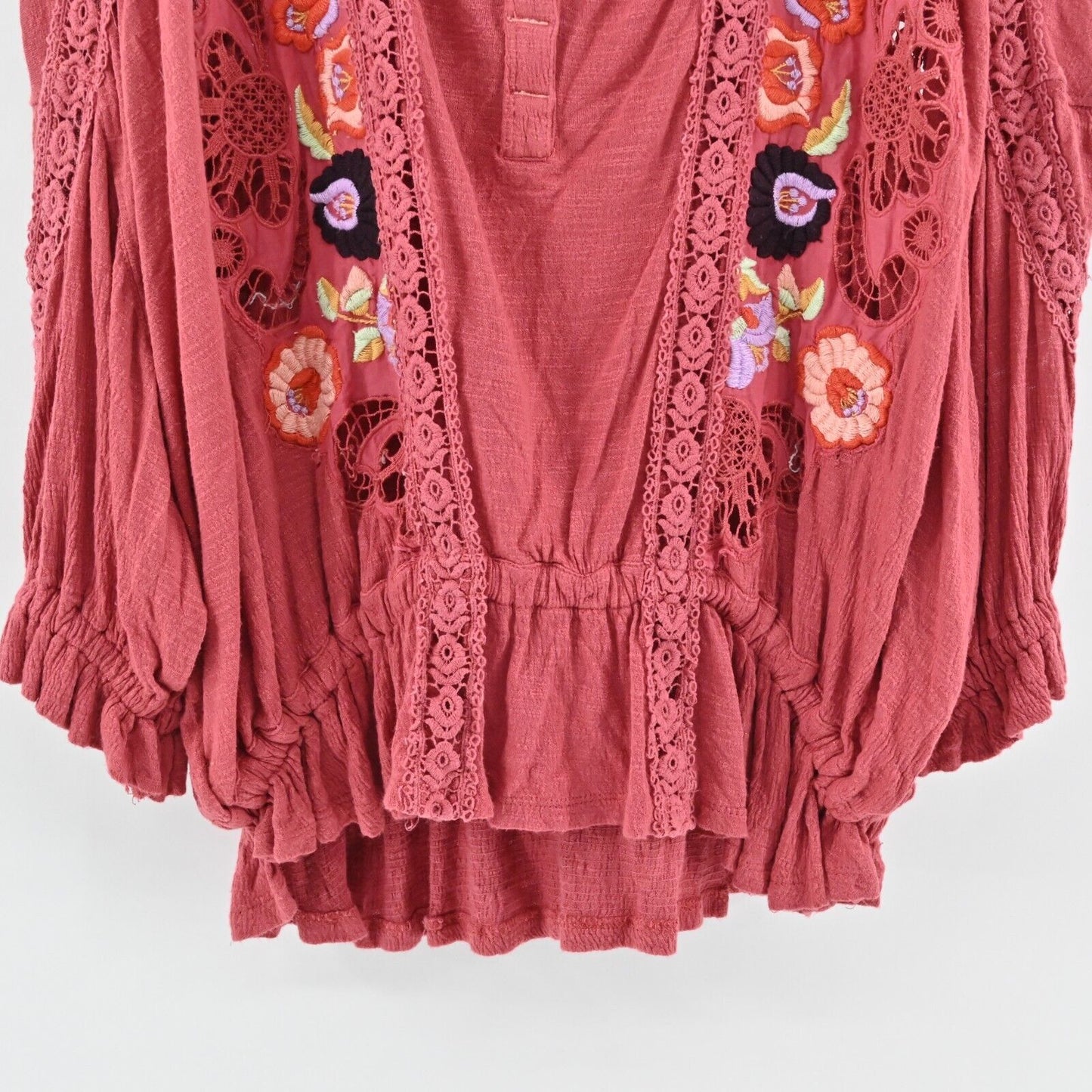 FREE PEOPLE Top Womens Sz XS Sarafina Embroidered Top Sangria Combo Pink Boho
