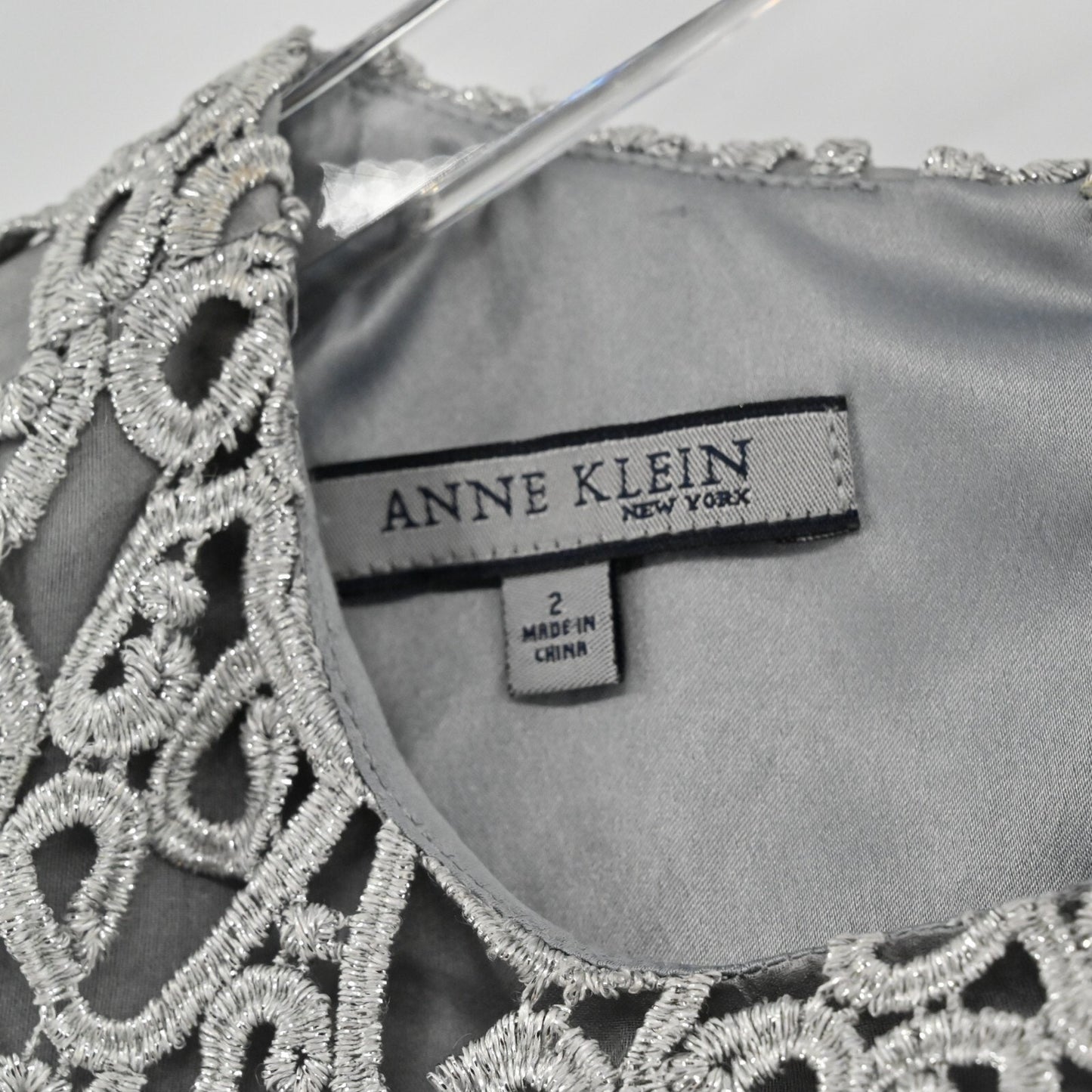 Vtg ANNE KLEIN Lace Top Womens Size 2 Silver Sleeveless Romantic Glamorous Luxe