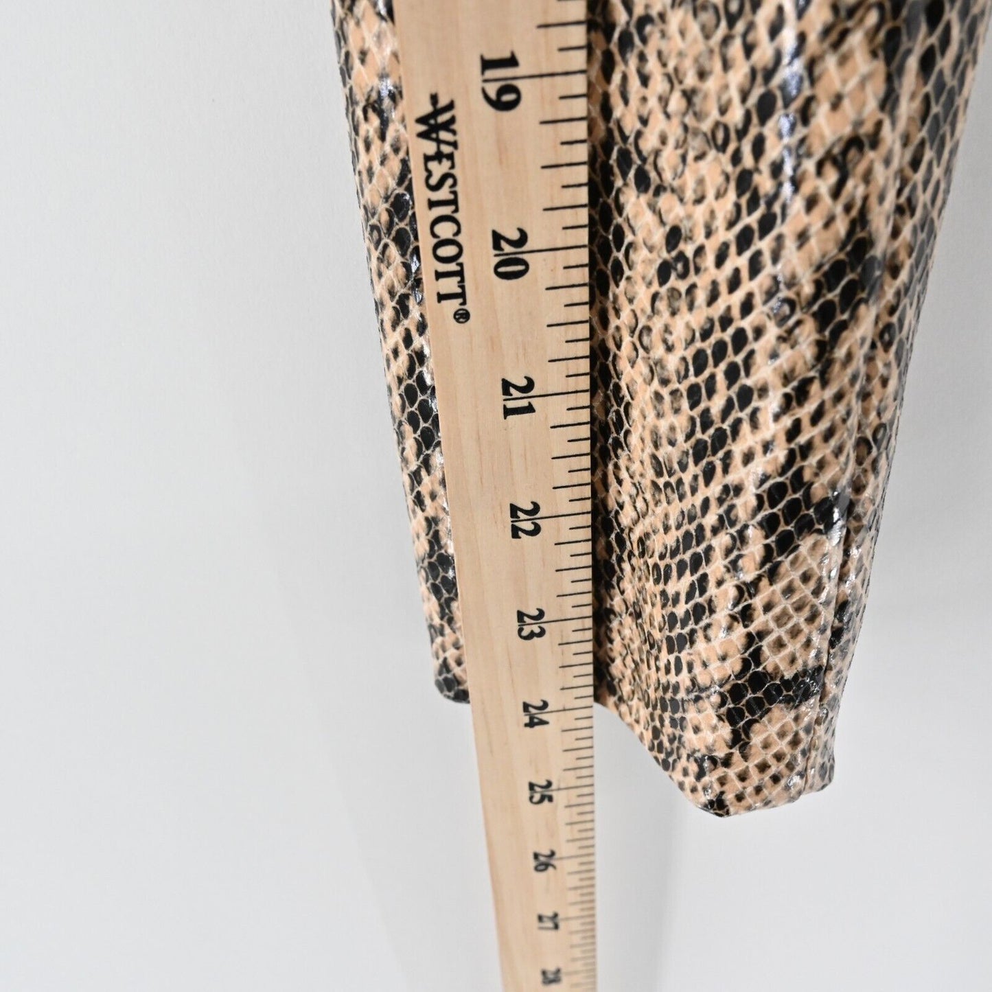 DANIELLE BERNSTEIN Jacket Womens XS Beige Animal Print Snake Blazer Mob Wife NEW