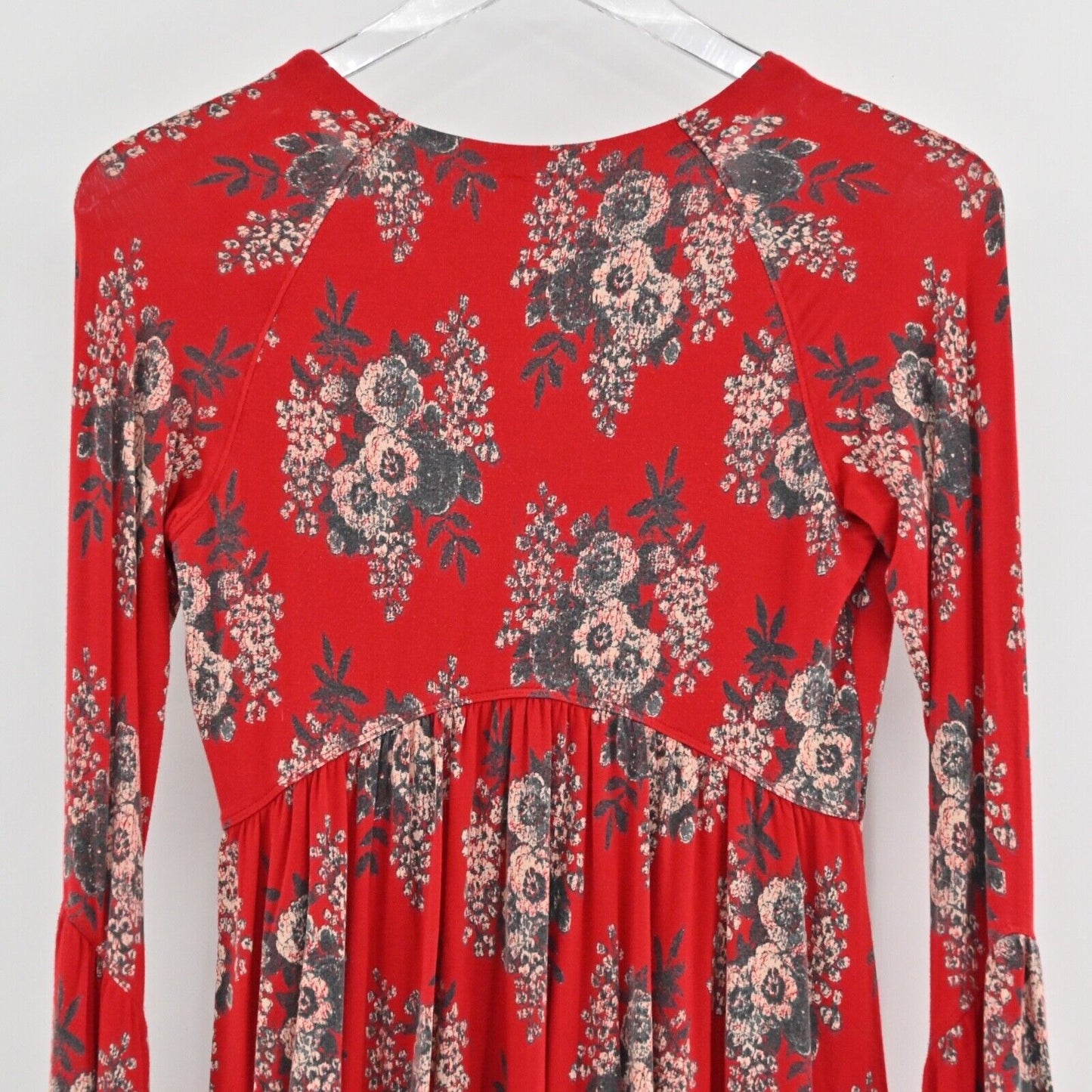 FREE PEOPLE Top Womens Size XS Speak Easy Red Floral V Neck Bell Sleeve Babydoll