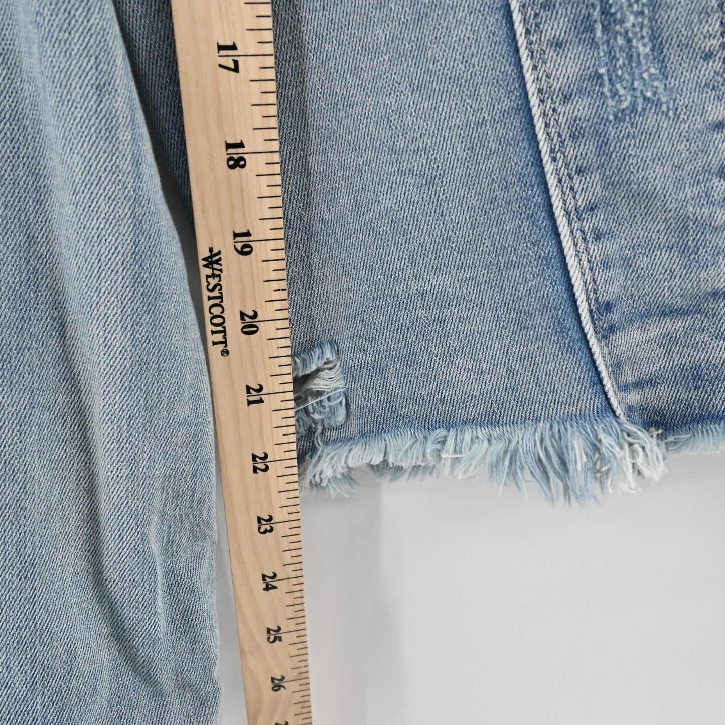 Tractr Womens Jean Jacket Size XL Pink Sequin Tongue Button Rolling Blue Stones