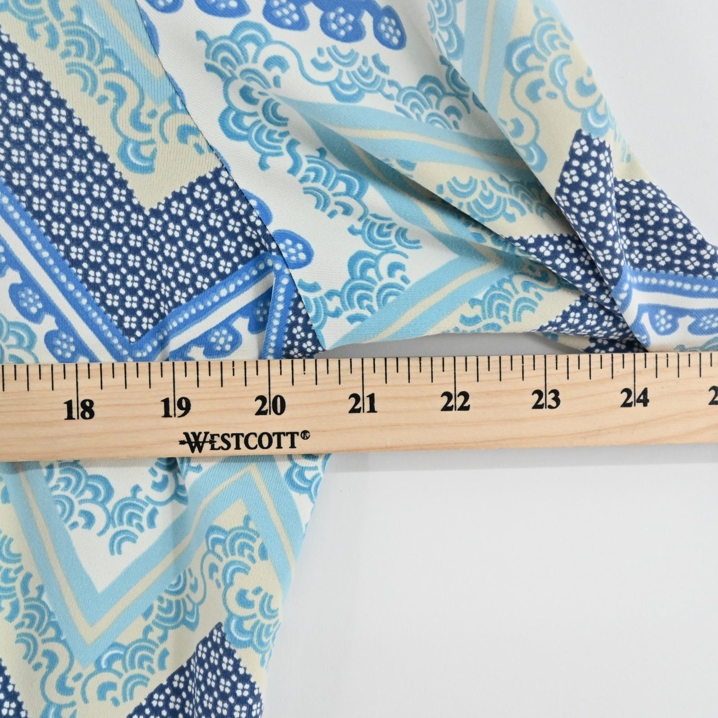 J McLaughlin Womens Blue Catalina Cloth Top Size XS Chevron Blouse Stretch Coast