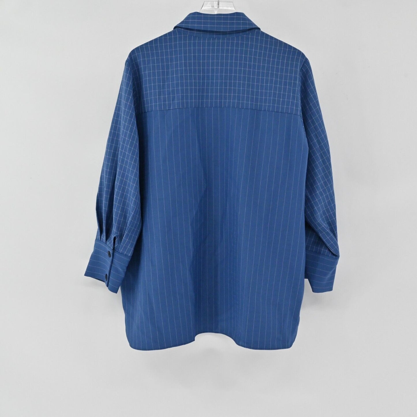 EMMELLE Top Womens Size L Blue Pinstripe Long Sleeve Oversized Button Up Shirt