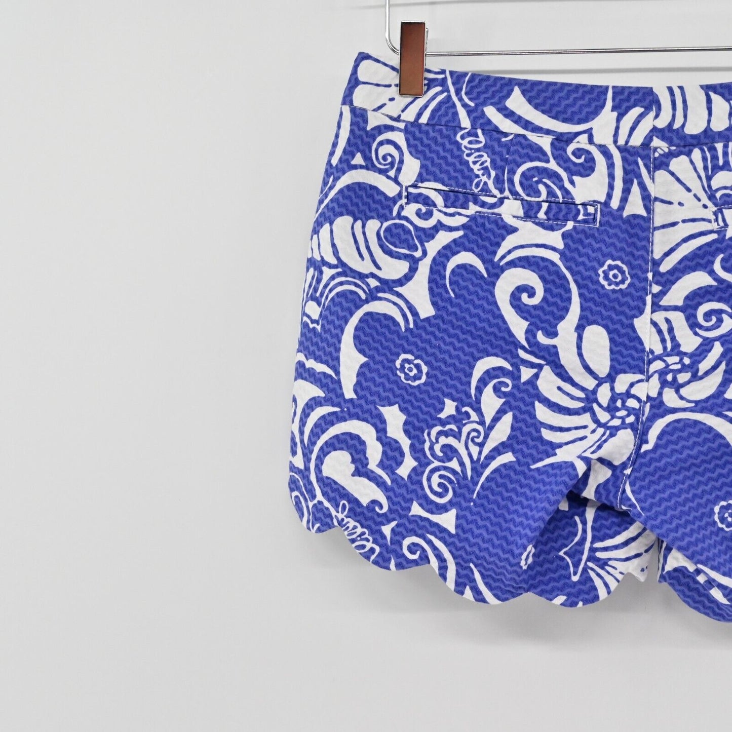 LILLY PULITZER Shorts Womens Sz 2 Buttercup 5" Spectrum Blue Tide Pool Scalloped