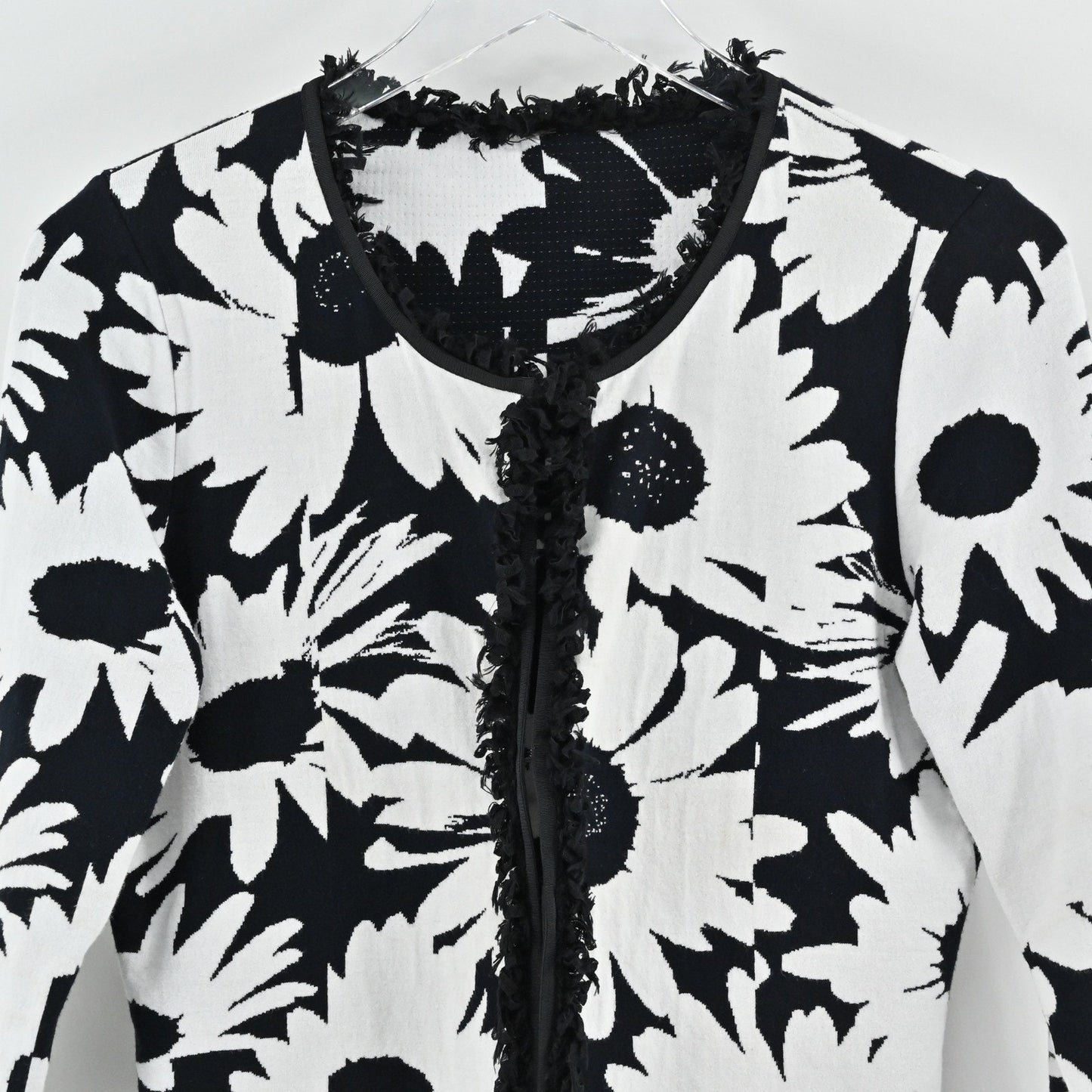 Marc Cain Womens Floral Knit Jacket Size M Black White Daisy Cardigan Luxurious