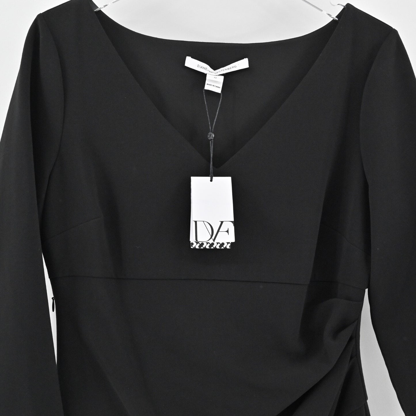 DIANE VON FURSTENBERG Bevin Sheath Dress Sz 12 Black VNeck 3/4 Sleeve Ruched NEW