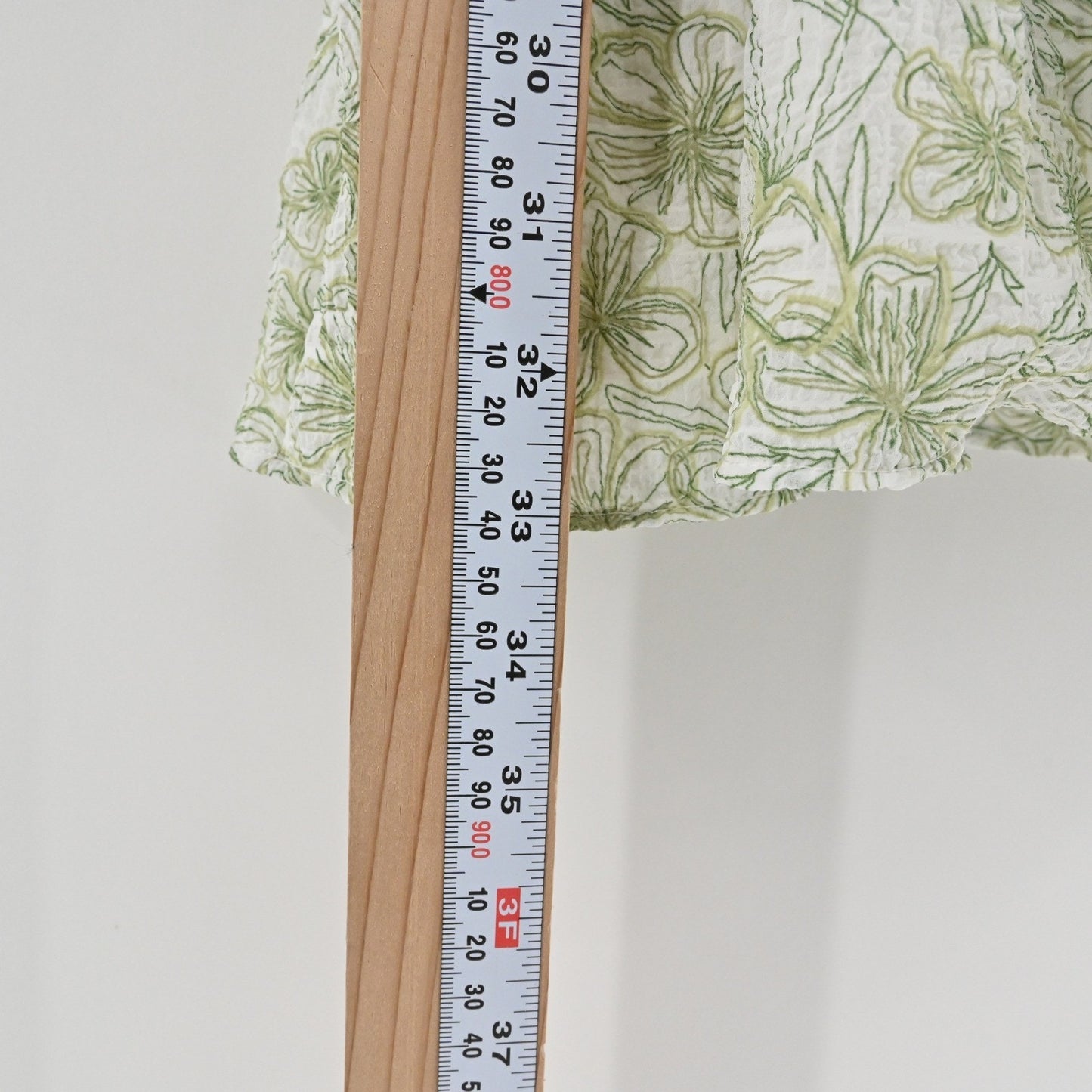 En Saison Monique Ruched Floral Mini Dress Size S Romantic Green Puff Sleeve