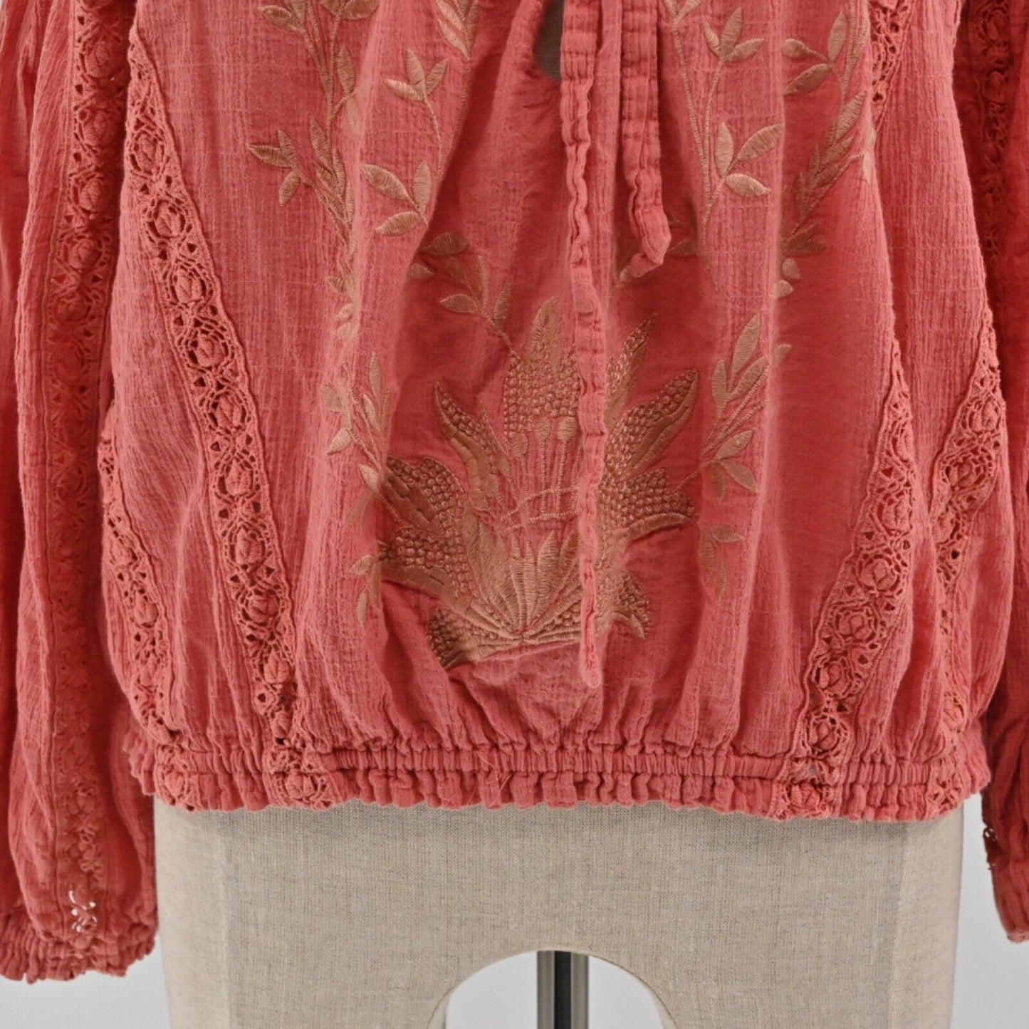 FREE PEOPLE Top Womens Sz XS Coral Cotton Embroidered Floral Crochet Lace Maria
