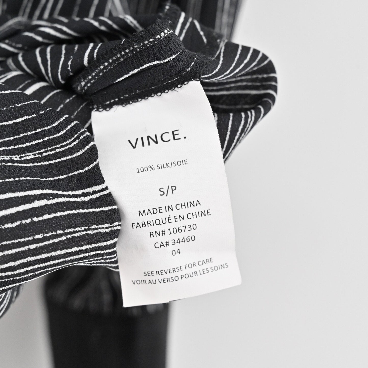 VINCE Womens Wavy Stripe Silk Top Sz S Black Long Sleeve Button Career Blouse