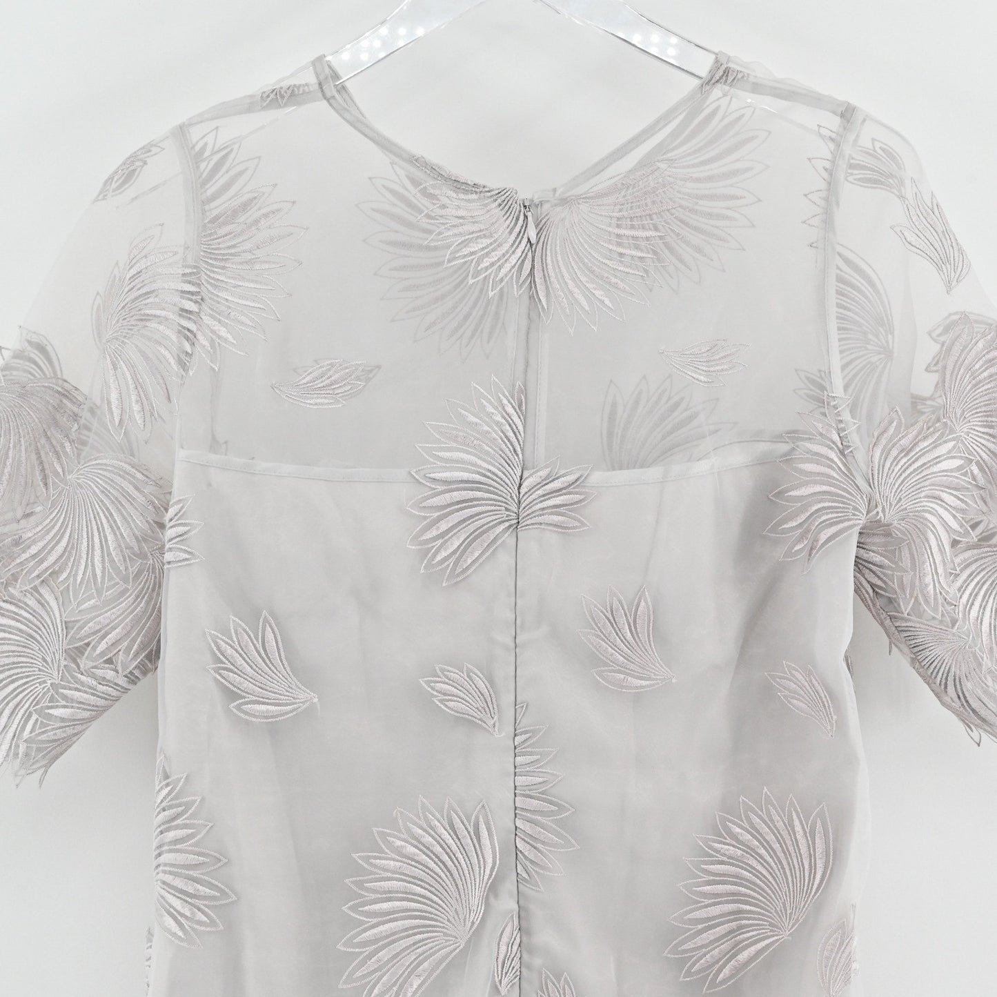 Yoana Baraschi Cocktail Dress Size 8 Gray Sheer Overlay Floral Embroidered