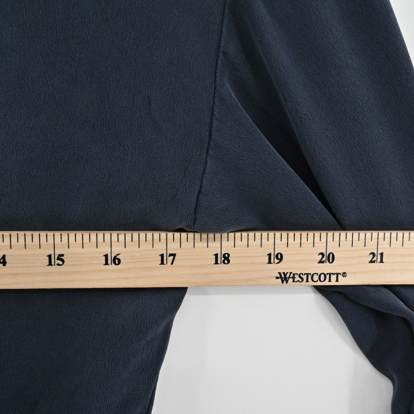 Theyskens Theory Womens Silk Top Size 0 Navy Minimalist Long Sleeve Pullover
