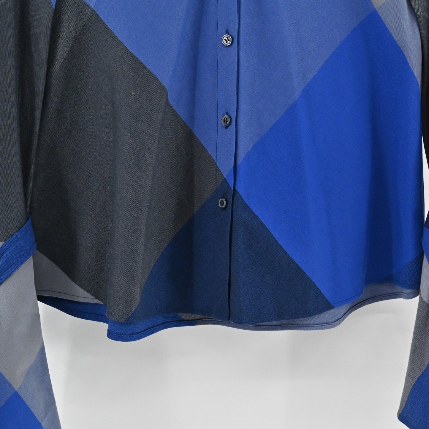 BCBGMaxAzria Womens Blue Colorblock Button Front Top Size XS Tie Wrist Blouse