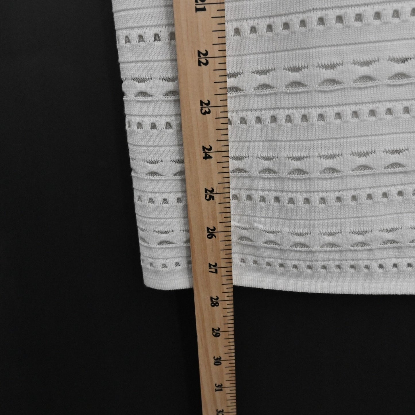ST JOHN Santana Knit Bianco Top Womens Size S White Cutout Quiet Luxury NEW