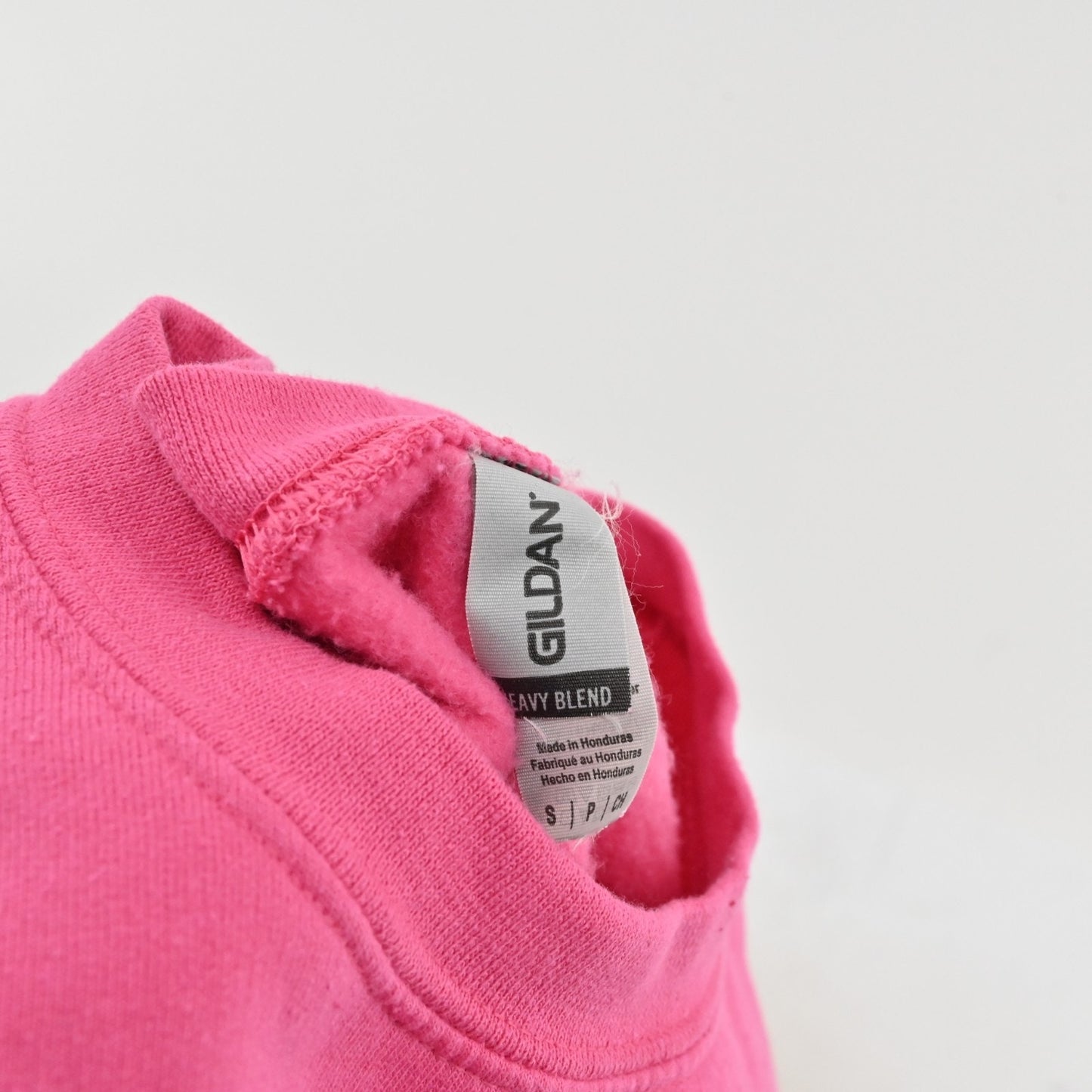 Gildan Womens Pink Merry Swift-Mas Christmas Sweatshirt Size S Swiftie Crew Neck