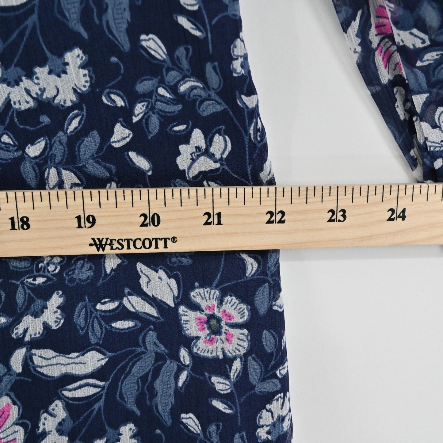 Vineyard Vines Chiffon Floral Dress Size XS Romantic Navy Pink Ruffle Brunch