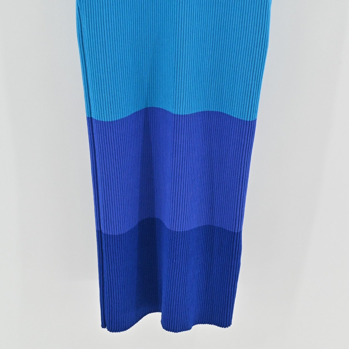 STAUD Dress Size L Dana Blue Colorblock Sleeveless VNeck Rib Knit Fitted Midi