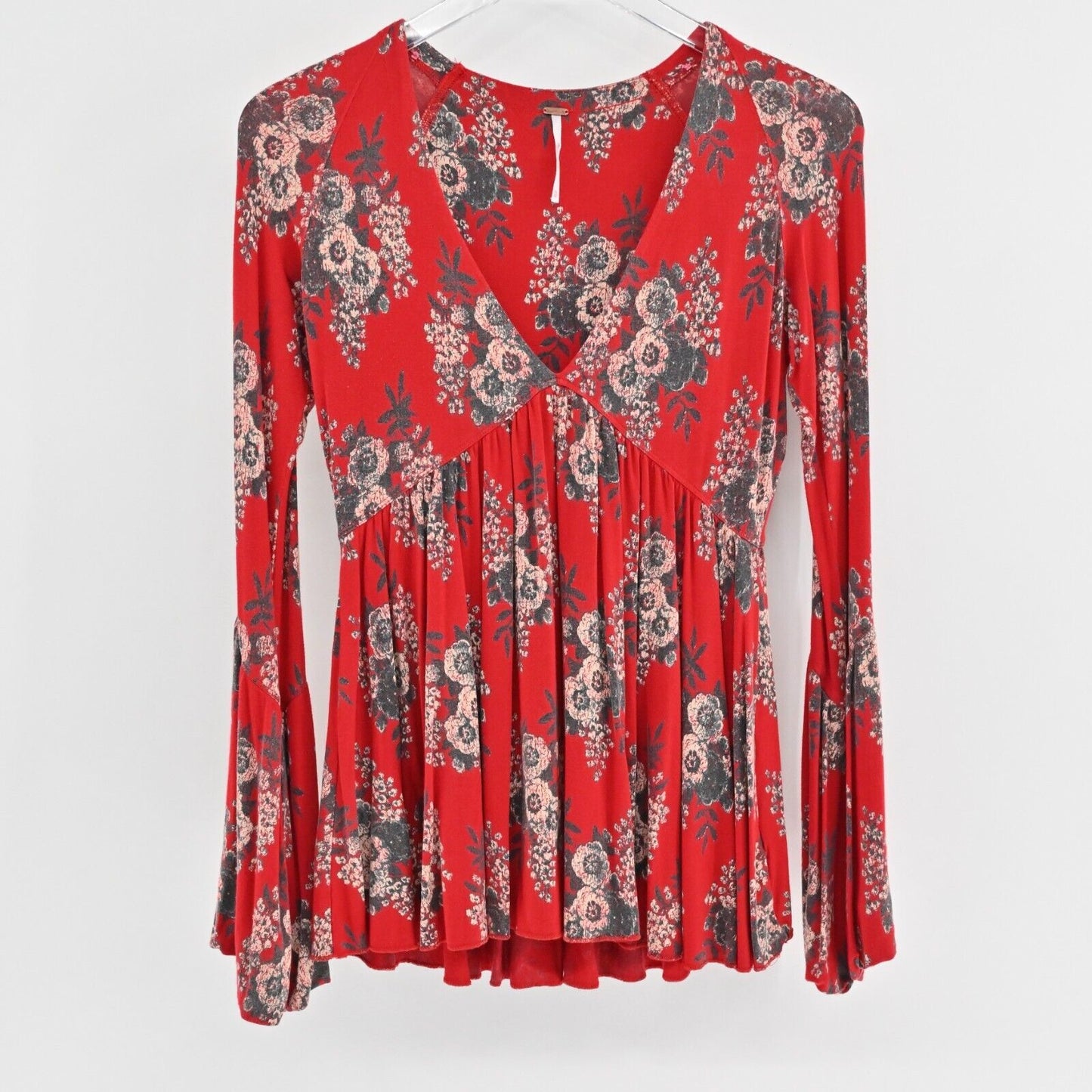 FREE PEOPLE Top Womens Size XS Speak Easy Red Floral V Neck Bell Sleeve Babydoll