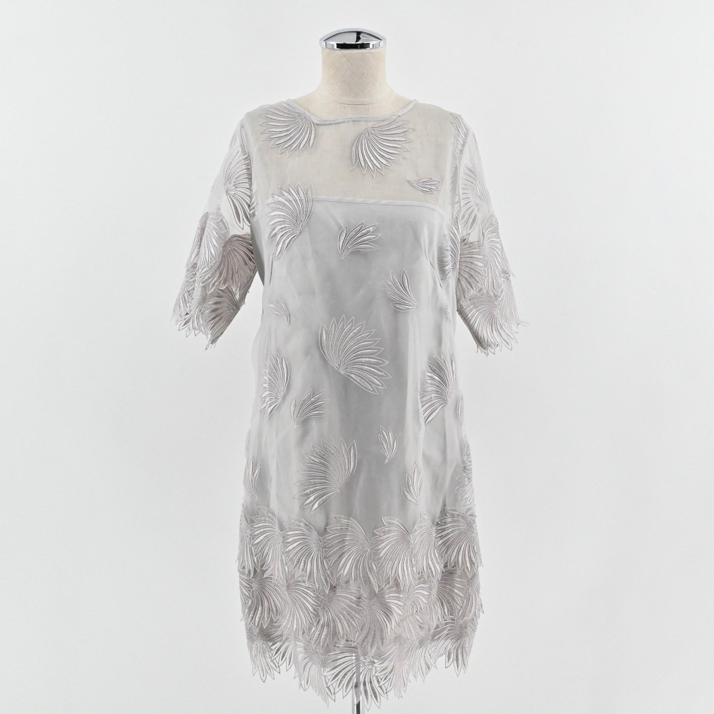 Yoana Baraschi Cocktail Dress Size 8 Gray Sheer Overlay Floral Embroidered