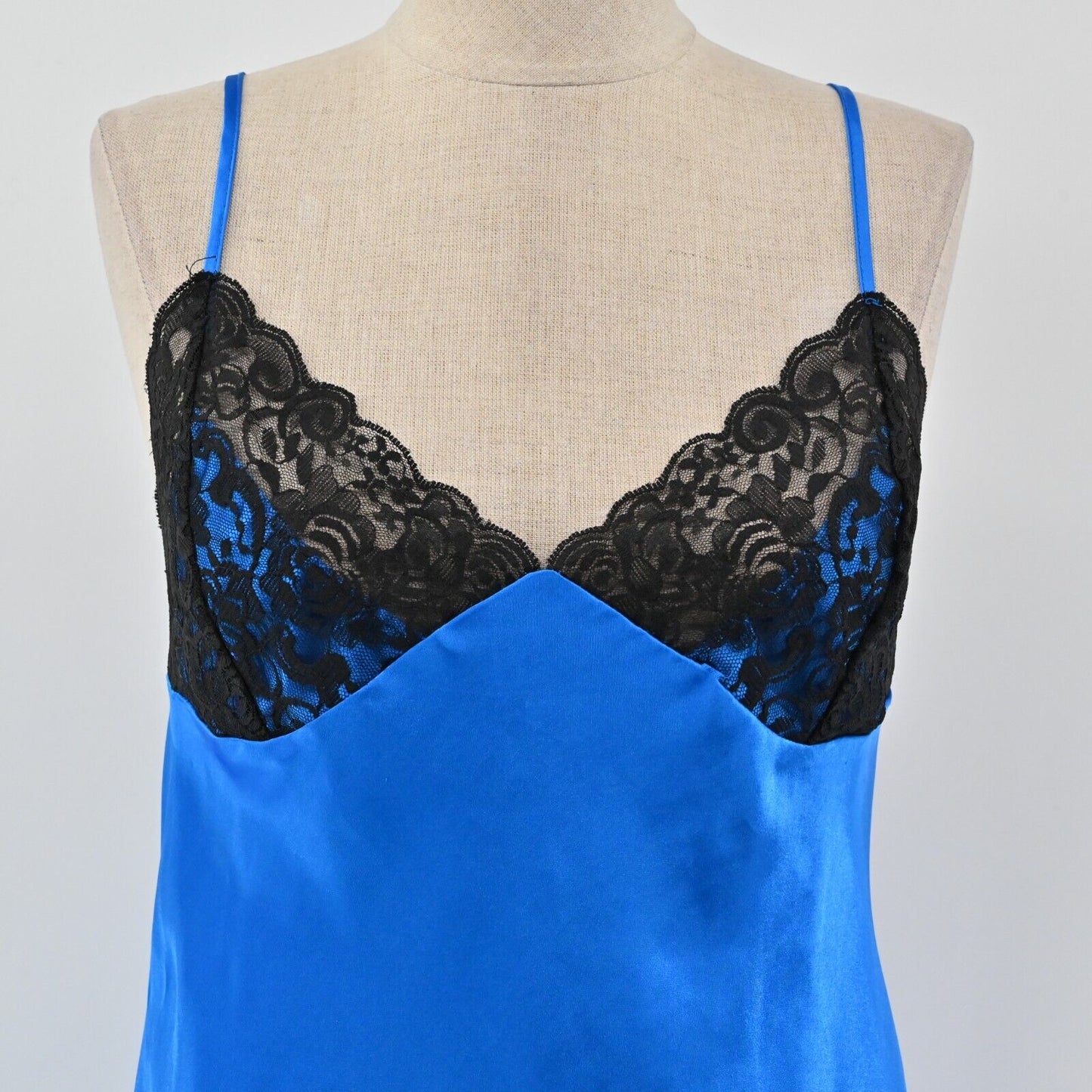 FREDERICKS of HOLLYWOOD Womens Sz M Blue Black Lace Satin Sleeveless Slip Dress