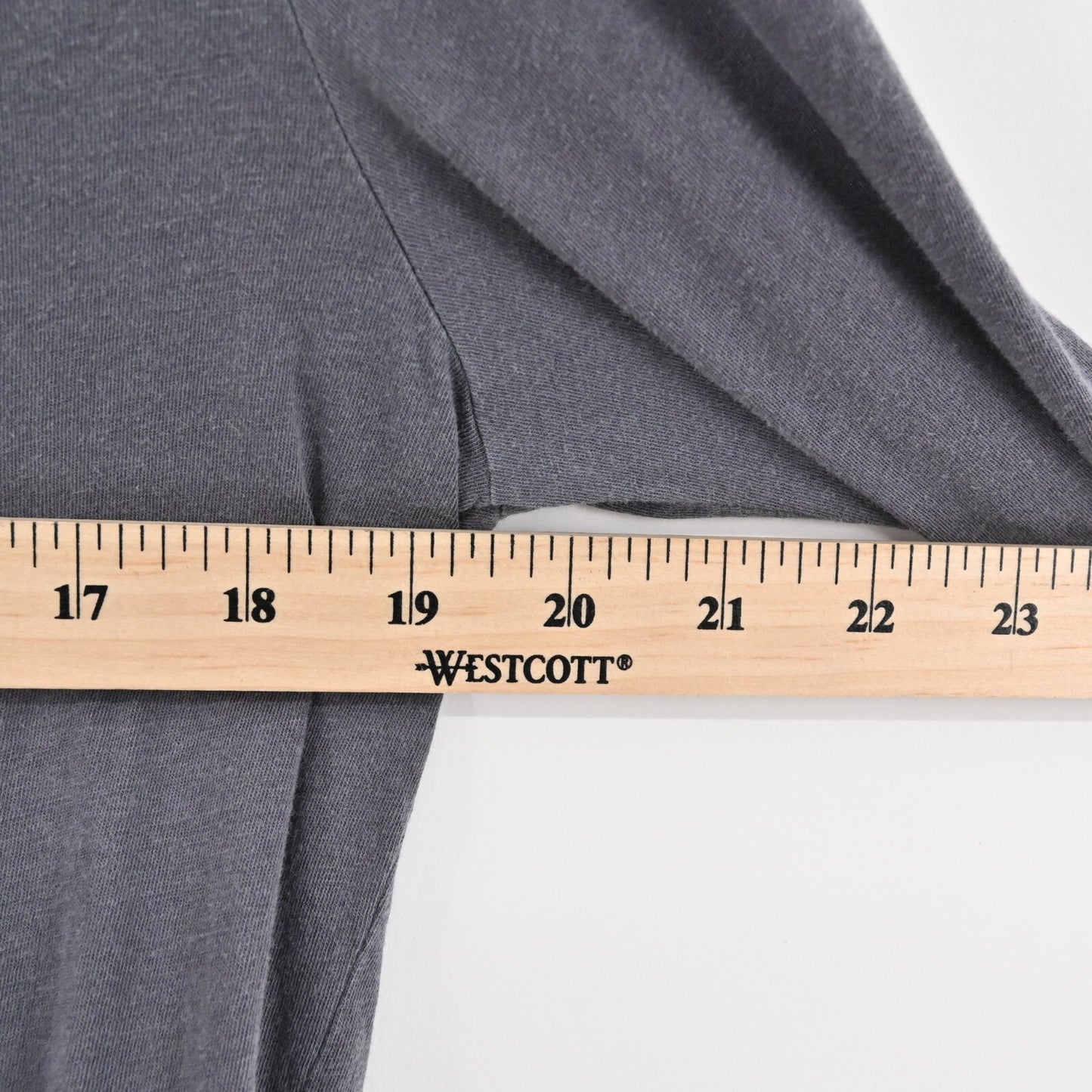 JAMES PERSE Top Womens Size 3/Large Gray Cotton Long Sleeve VNeck Shirt Standard