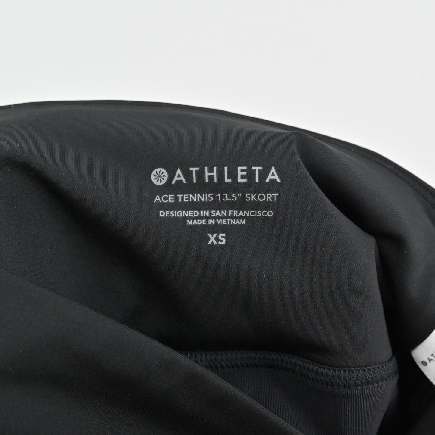 ATHLETA Skort Size XS Ace 13.5 in Black Tennis Skirt Pickleball Athletic Stretch