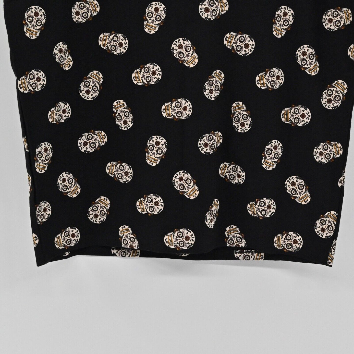 TORRID Skirt Womens Sz 4X Black Sugar Skull Print Jersey Knit Cotton Blend Mini