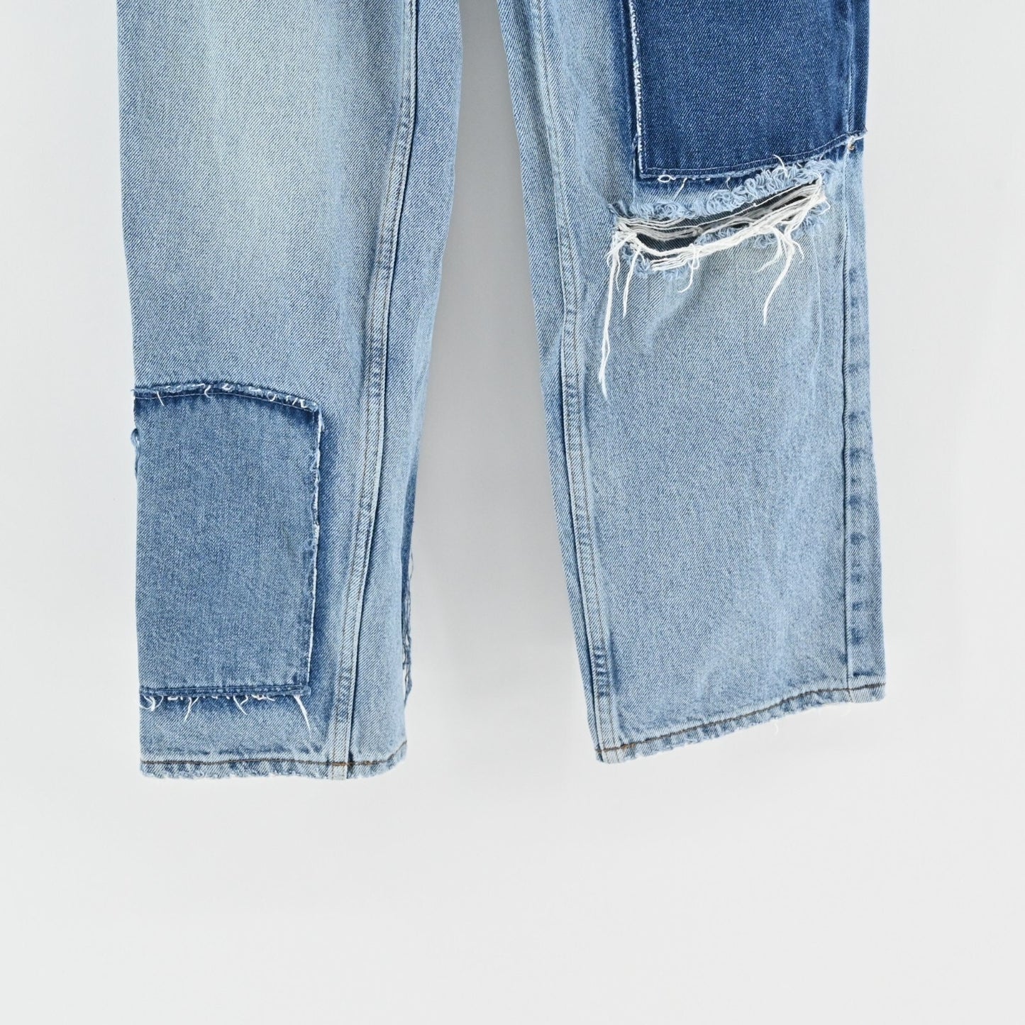 URBAN OUTFITTERS Jeans Womens Size 28 BDG Slim Straight Distressed Patchwork