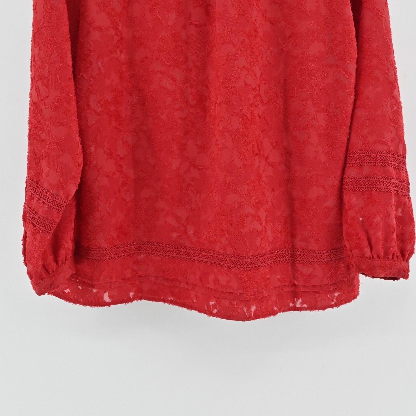 Chicos Clipped Jacquard Tie Front Top Size L Razzie Red Popover Balloon Sleeve