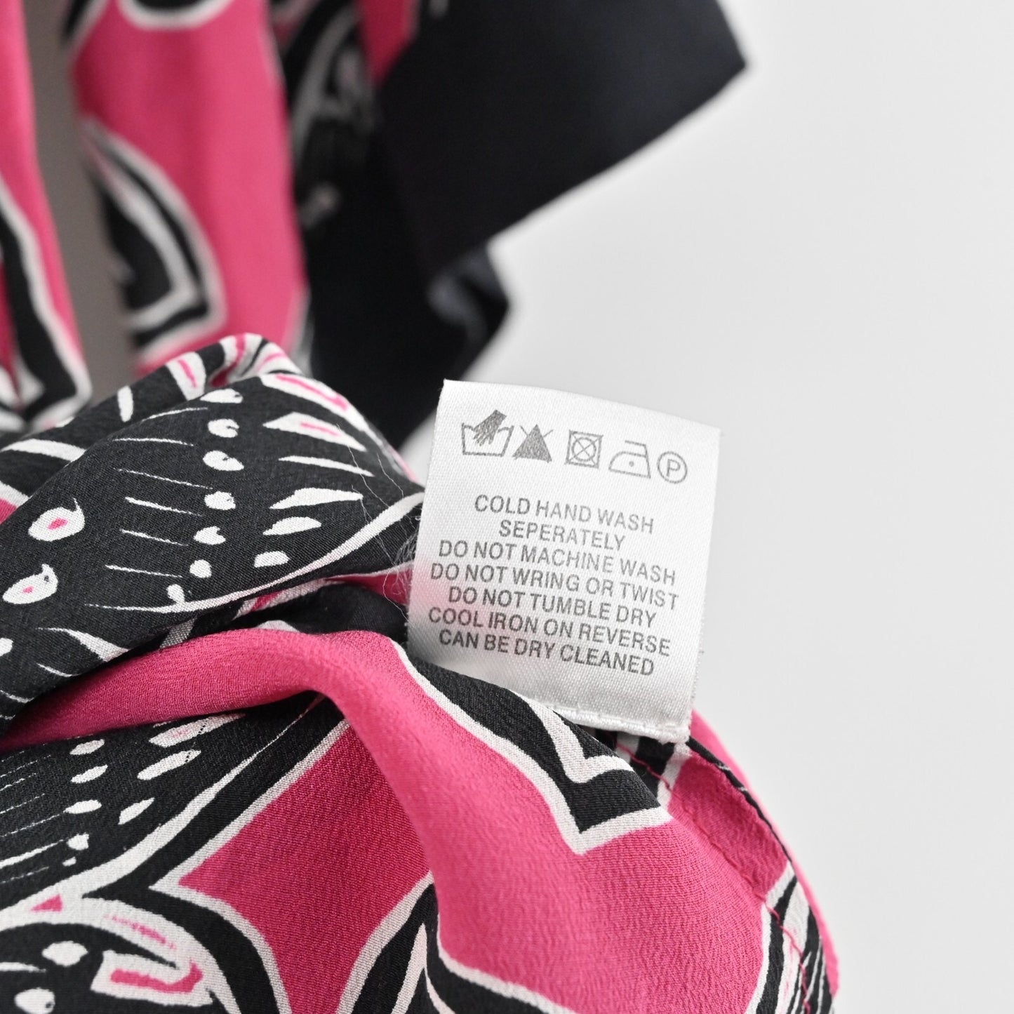 Hobbs Dress Sz S Silk Lightweight Pink Black Floral Kimono Style Mini Maximalist