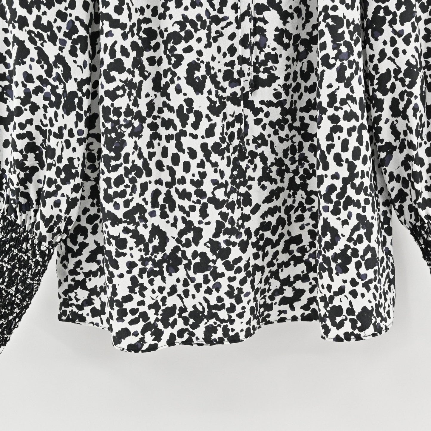 Marie Oliver Womens Silk Top Size XS Animal Print Black White Smocked Femnine