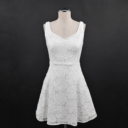 LILLY PULITZER Marla Dress Size 2 Resort White Floral Lace Sleeveless Fit Flare