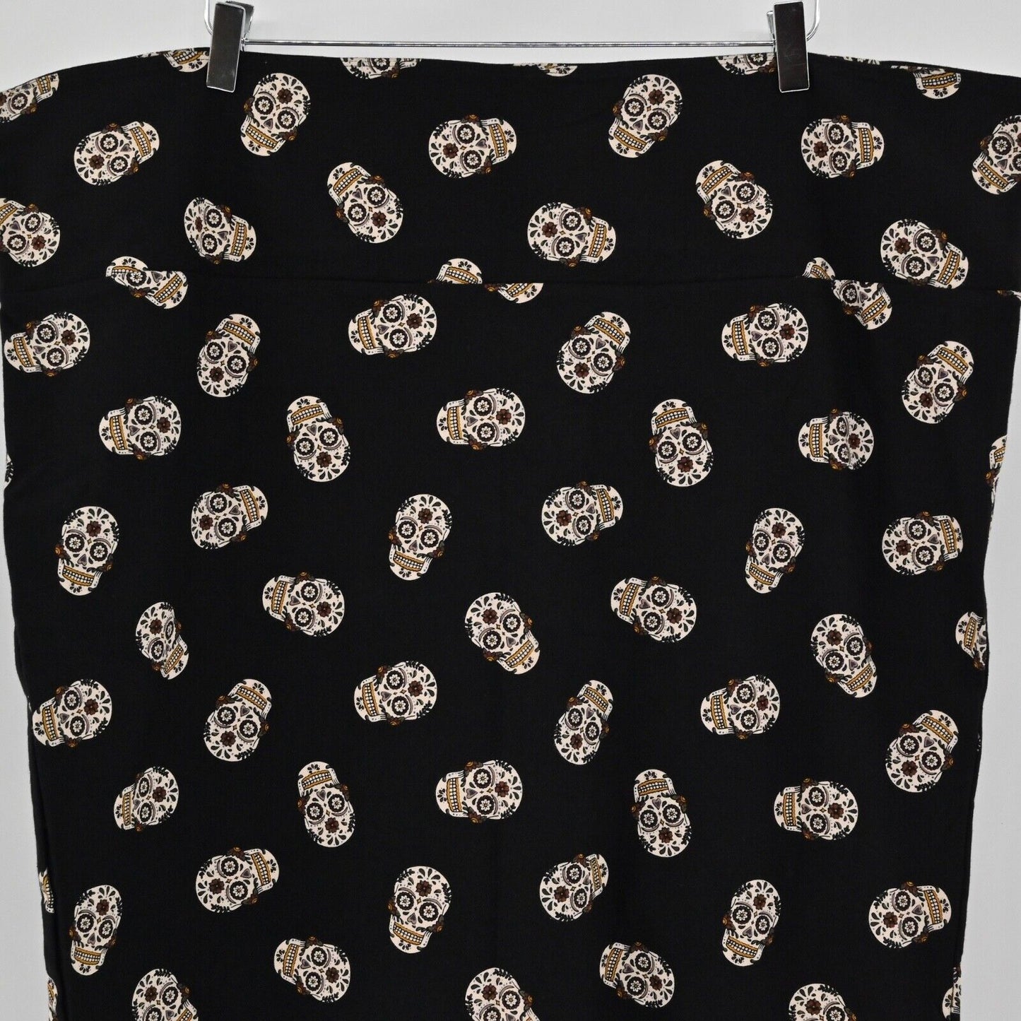 TORRID Skirt Womens Sz 4X Black Sugar Skull Print Jersey Knit Cotton Blend Mini