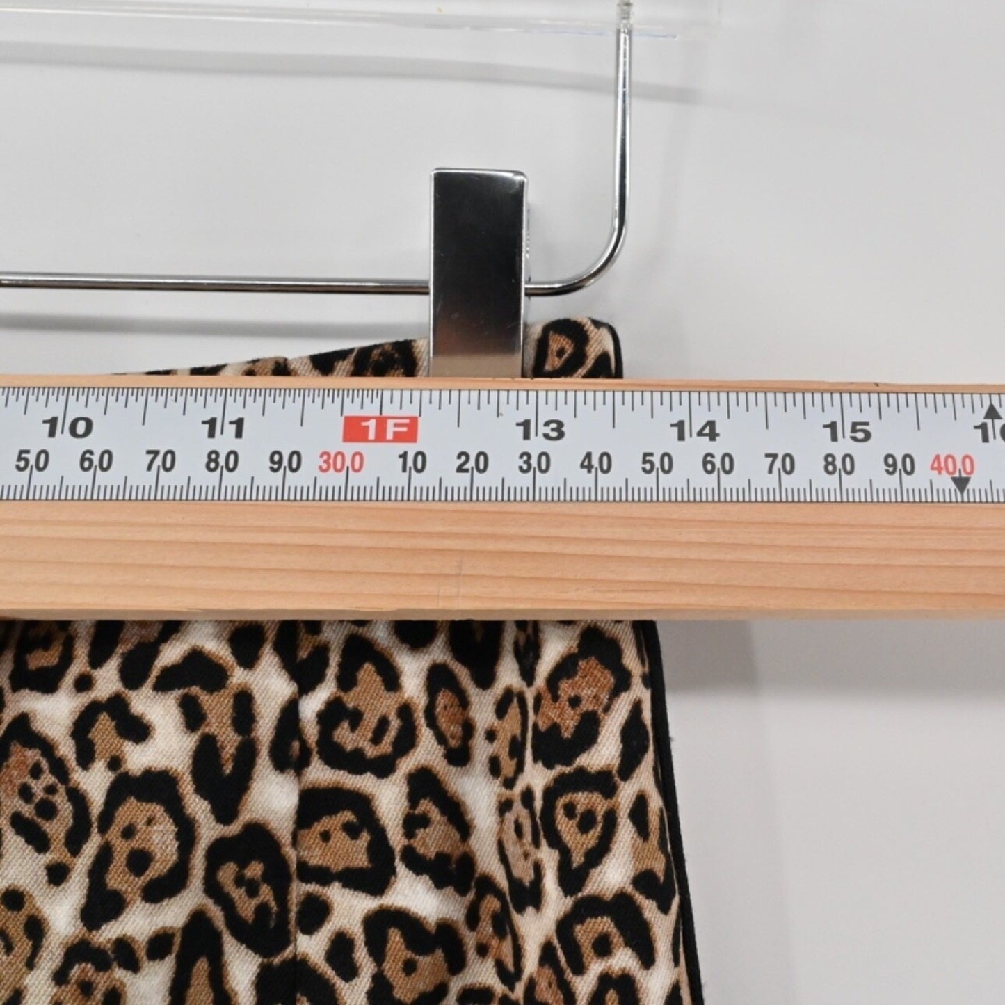 WHBM Animal Print Pencil Skirt Size 2 Leopard Cotton Lined Mob Wife Office Siren