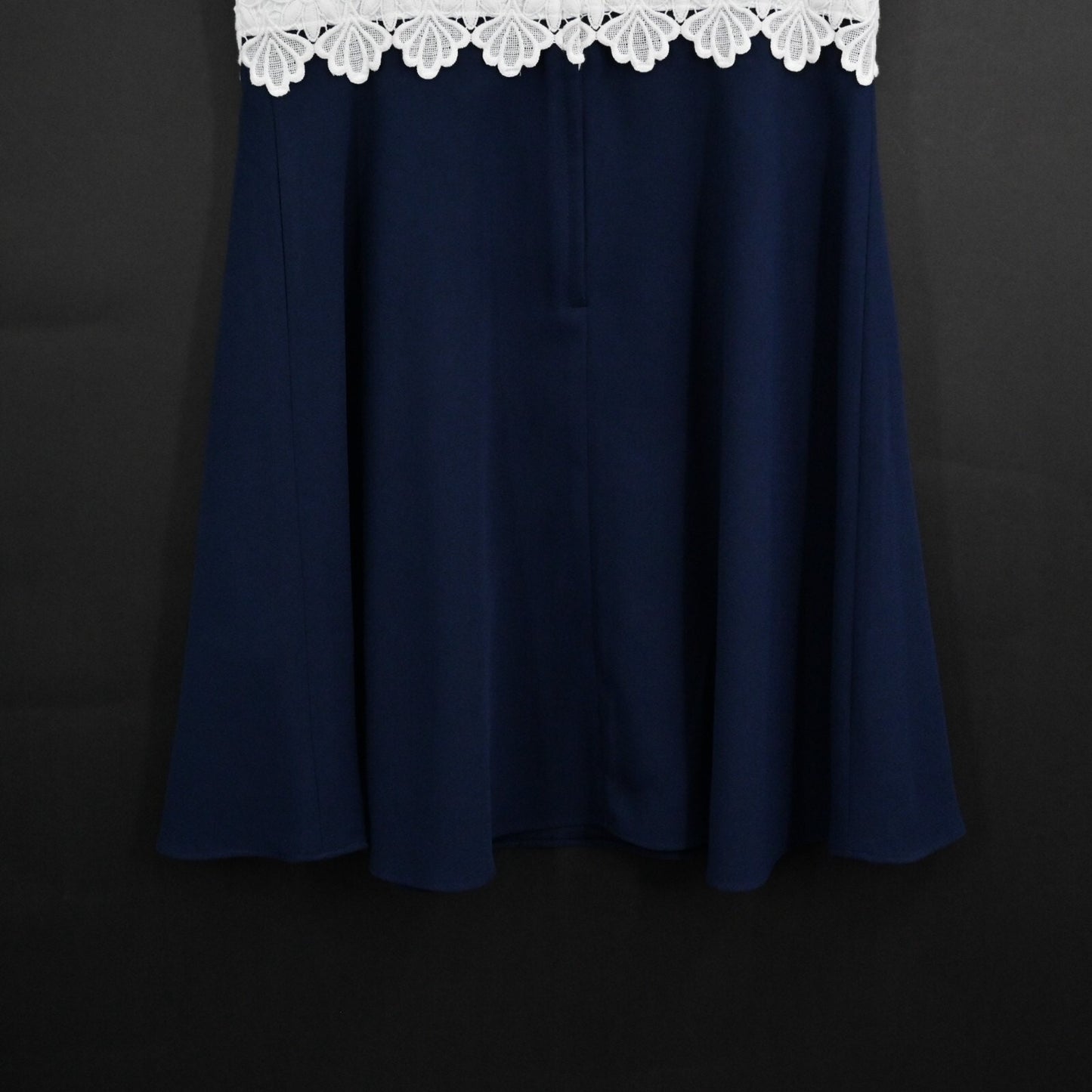 LILLY PULITZER Dress Size 8 Carolyn True Navy White Lace Sleeveless Fit Flare