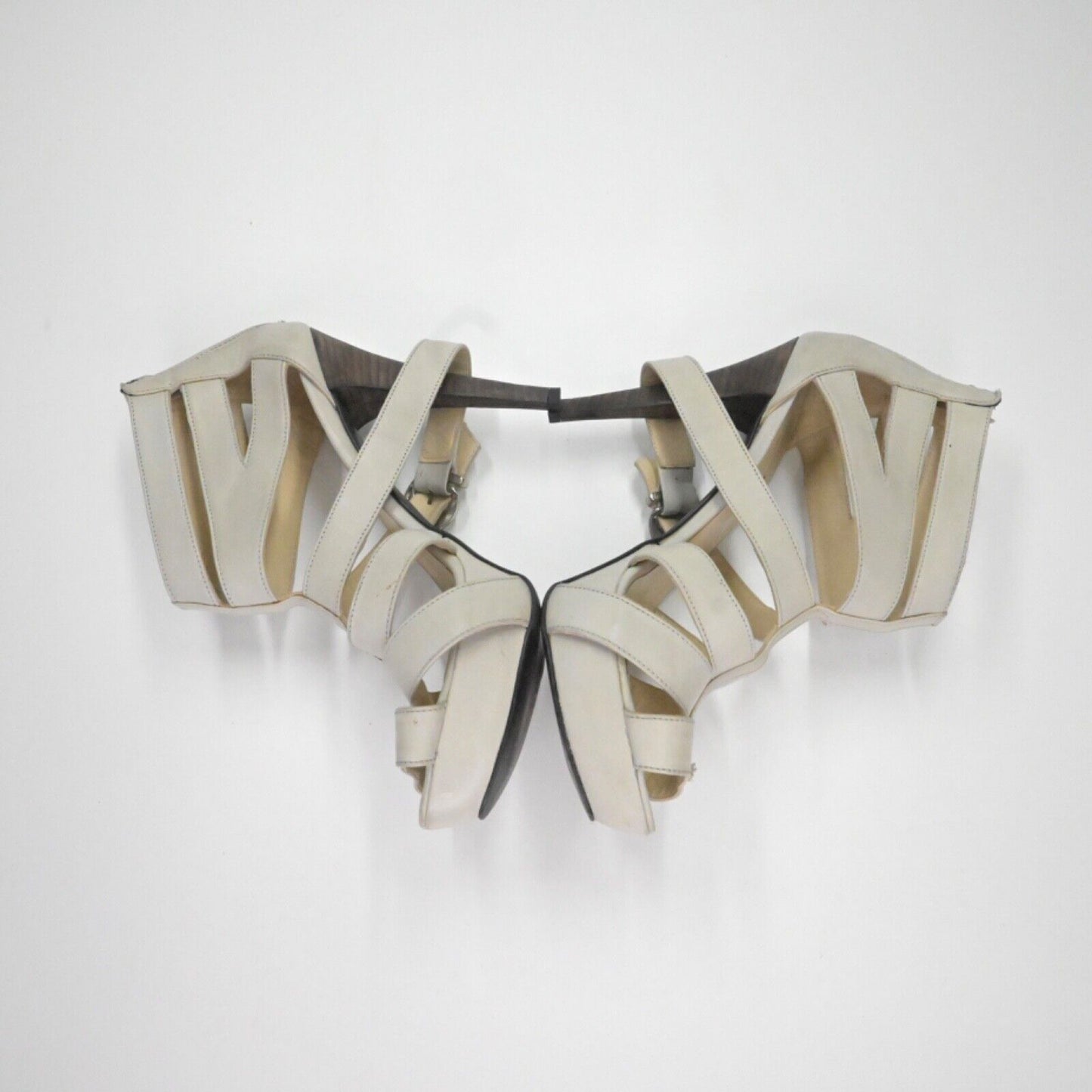 Vtg INNUE Heels Womens Size 38 Gray Leather Strappy Buckle Stiletto Back Zip 00s