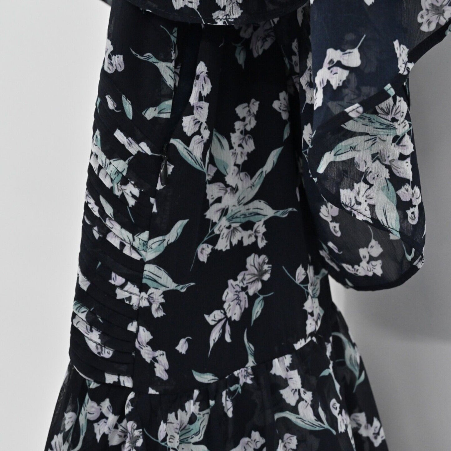 ELLIATT Dress Womens Sz XS Ruffle Mini Navy Blue Floral Cold Shoulder Whimsygoth