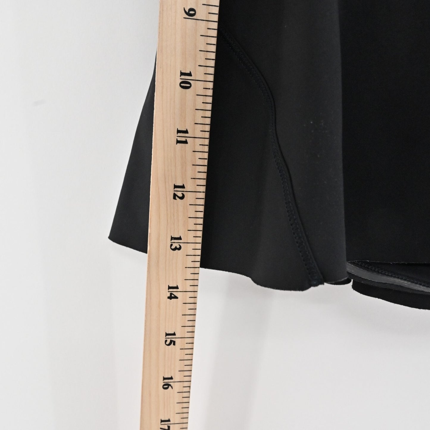 ATHLETA Skort Size XS Ace 13.5 in Black Tennis Skirt Pickleball Athletic Stretch